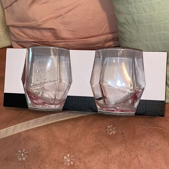 NWT! Rachel Zoe Pink Faceted Wine Gl… - Picture 5 of 9